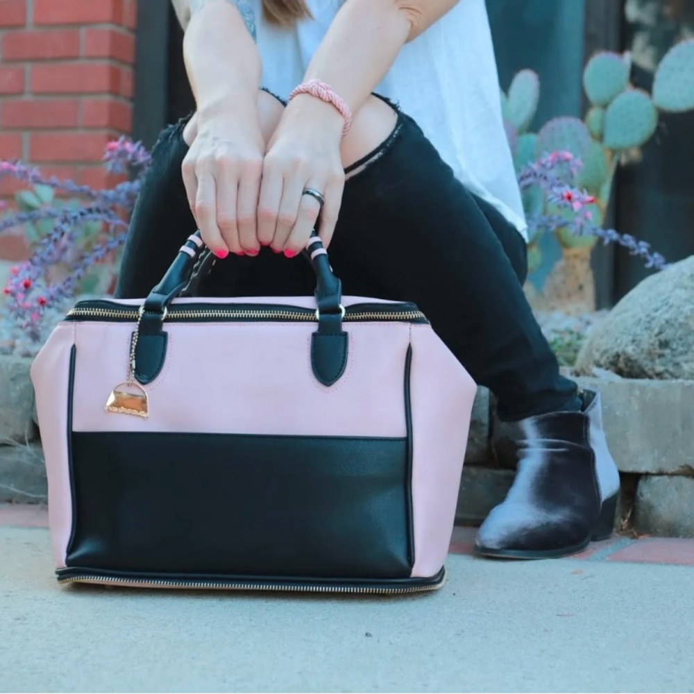 Unique bag with detachable shoe compartment and can be converted into a backpack